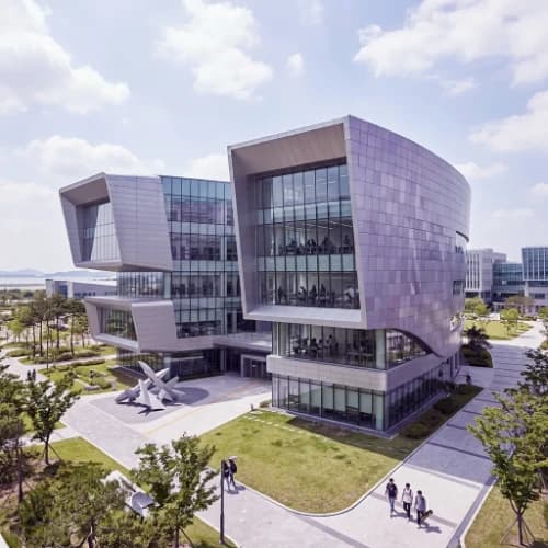 Khuôn viên Đại học Inha (인하대학교) ở Incheon, Hàn Quốc