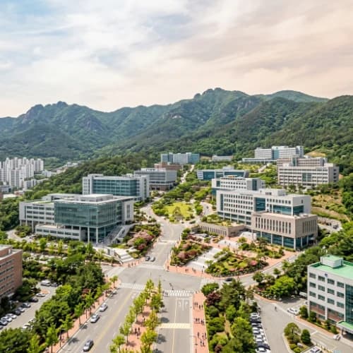Toàn cảnh Đại học Quốc gia Pusan (부산대학교) ở Busan, Hàn Quốc